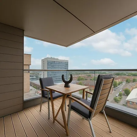 Modern Apartment In Colindale Edgware Exterior photo