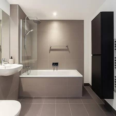 Modern Apartment In Colindale Edgware Exterior photo