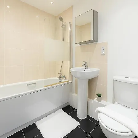 Modern Apartment In Colindale Edgware Exterior photo