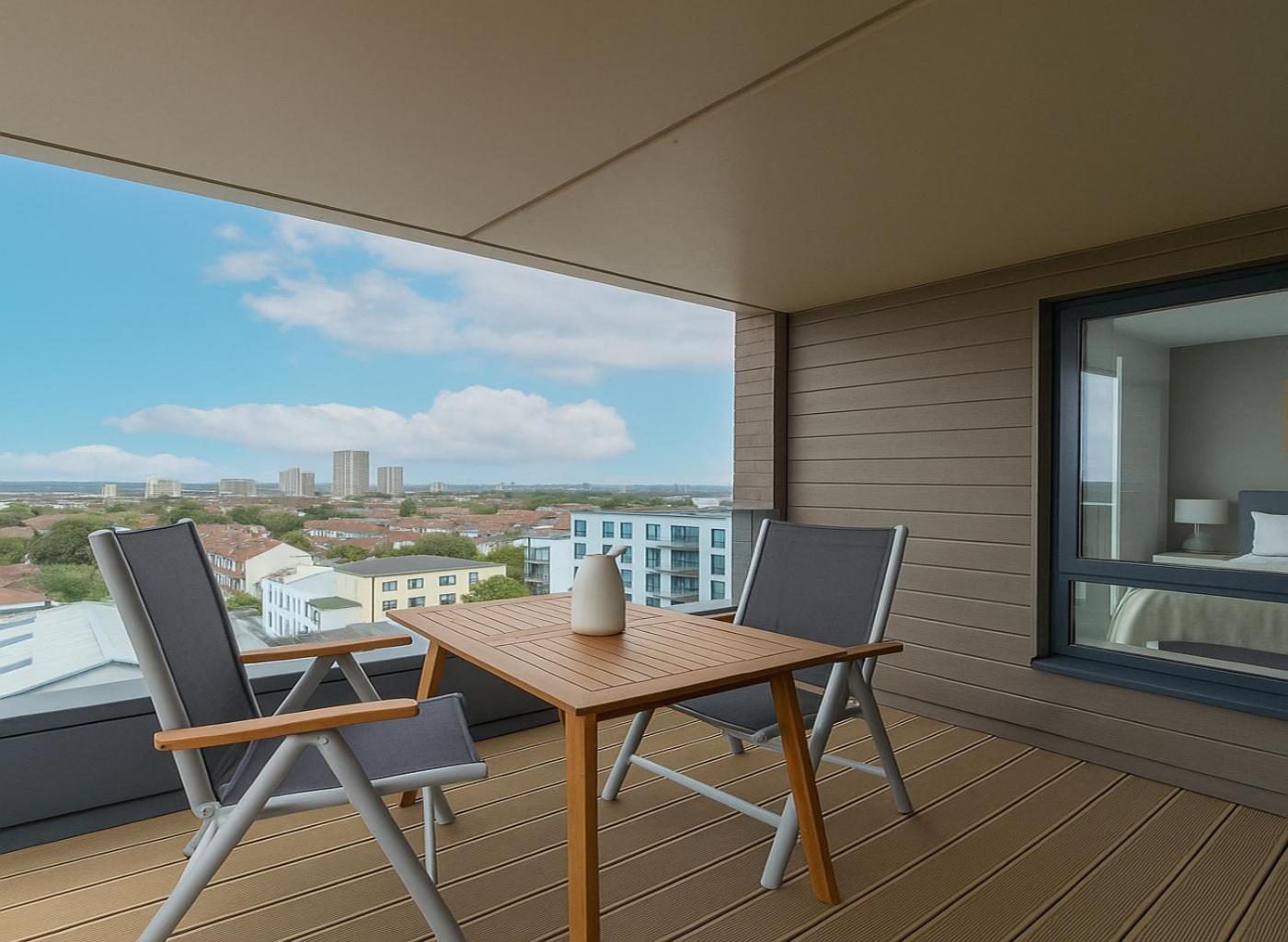 Modern In Colindale Apartment